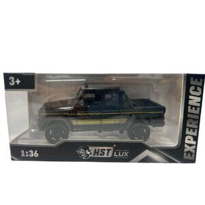 Land Rover Defender 1:36 Diecast Pickup Truck Black Gold Model Toy